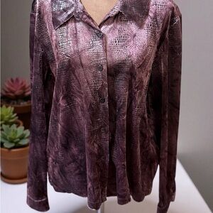 Chic Women's Button-Down Shirt - Textured Purple